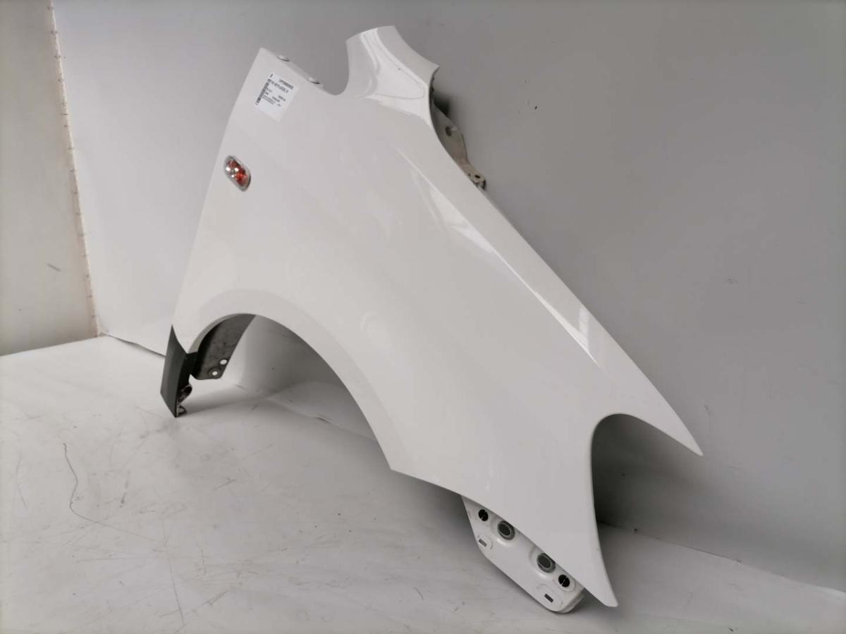 VW Caddy 3 2K original Kotfl&uuml;gel vorn rechts LB9A Candywei&szlig; Facelift Bj.2011